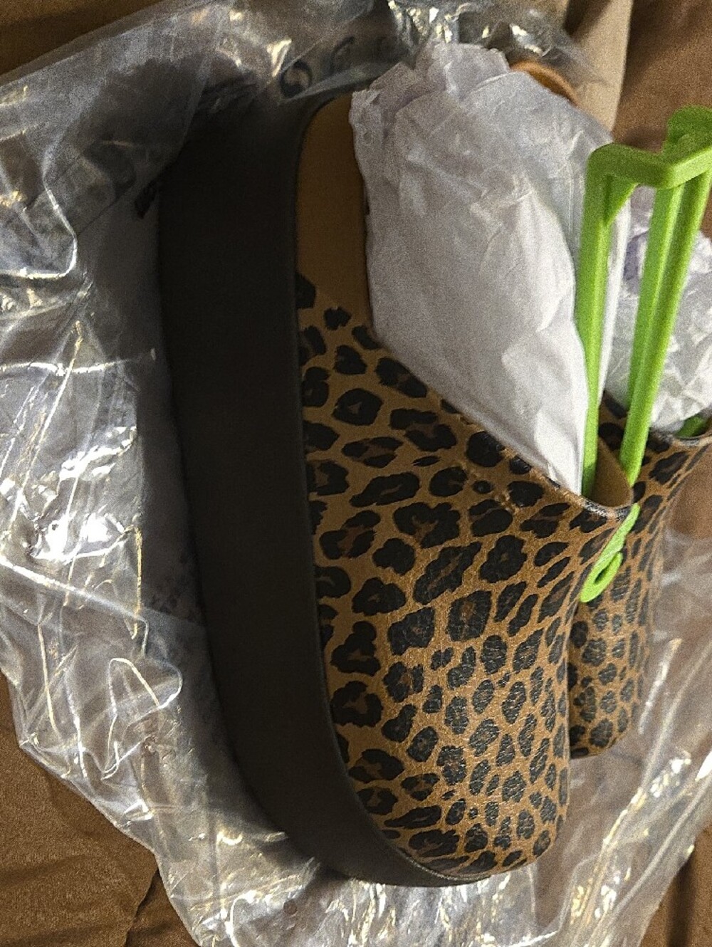 CROCS DYLAN Leopard Print Classic Clog - Brown & Black - Picture 5 of 7